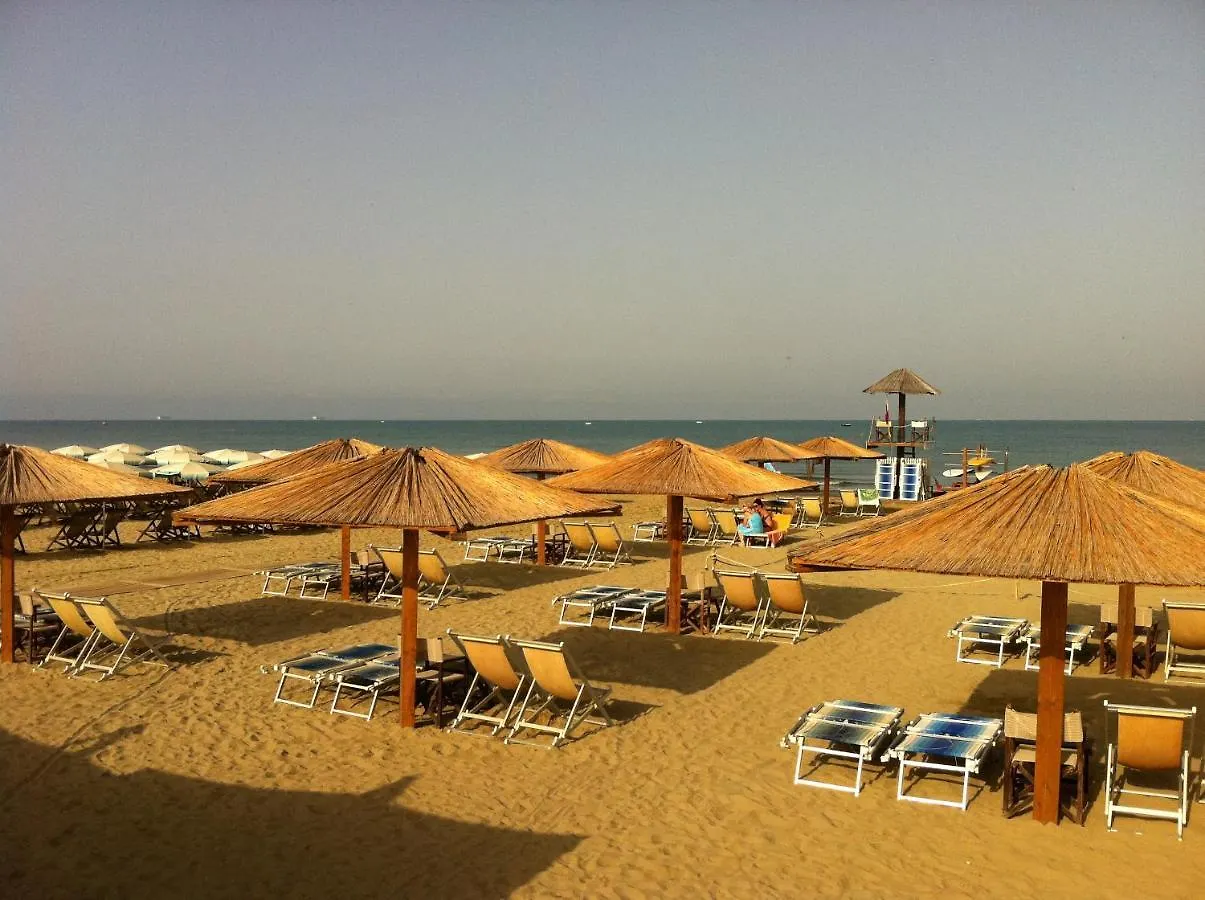 Oasi Del Mare Aparthotel Tirrenia Italië