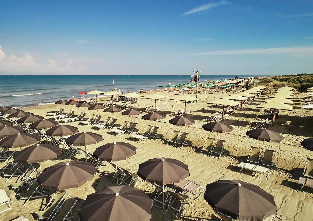 Oasi Del Mare Aparthotel Tirrenia 0*,  Italië